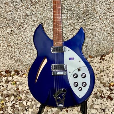 Immagine Rickenbacker 330 1990 - 2011 - Midnight Blue - 2