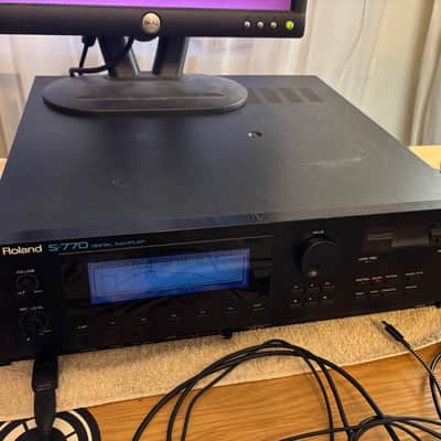 Roland S-770 Digital Sampler 1989 - 1993 - Black image 3