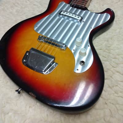 Kingston (Teisco) early 60's Swinger Short Scale 3-Tone Sunburst w/Gig Bag image 4