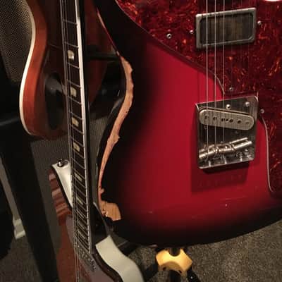 Echopark De Leon Troy Van Leeuwen Blood Burst image 5