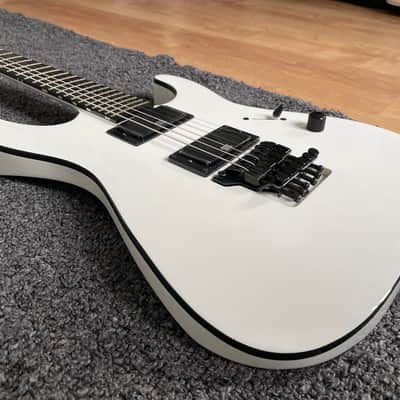 Jackson Pro Mick Thomson Signature Soloist SL2 White image 7