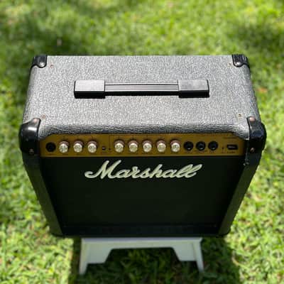 Marshall Valvestate 20 Model 8020 2-Channel 20-Watt 1x10" Guitar Combo 1991 - 1998 - Black image 2