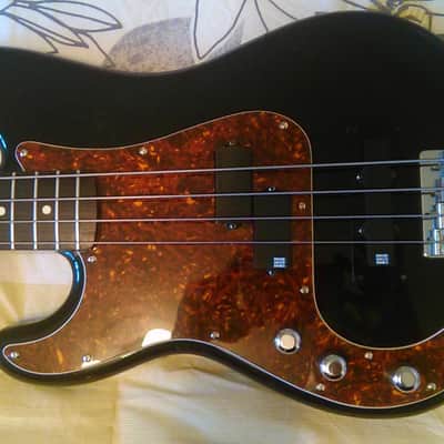 Lefty MIJ Fender Precision P/J 1984-7 Medium Scale (32') image 3