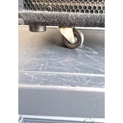Line 6 Low Down 410 - Amplifier Cabs - Black - Good image 7