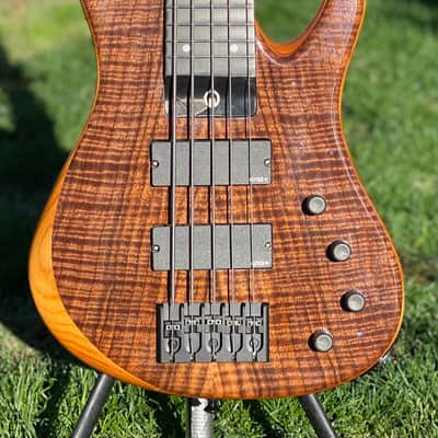 G.Gould GGi5 – Flame Walnut Top – Torrefied Pine Body – Graphite Composite Neck – 8.1 pounds – 1464 image 3
