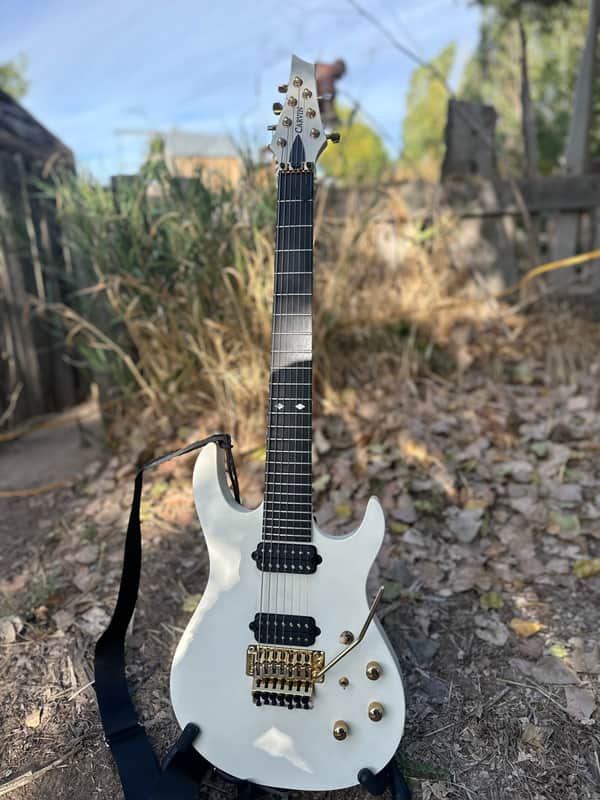 Carvin  Dc727  - White 7 string with original Floyd