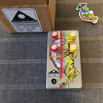 X-Ray Box -Germanium Buzzaround) image 2