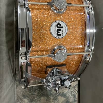 DW Collectors Series Champagne Glass with Chrome Standard maple Shells 6.5x14” image 4