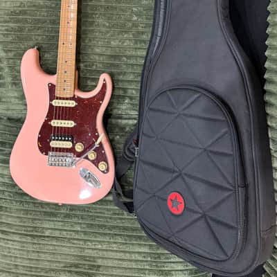 Limited Edition Fender Player Deluxe Stratocaster HSS with Roasted Maple Fretboard 2021 Shell Pink image 1