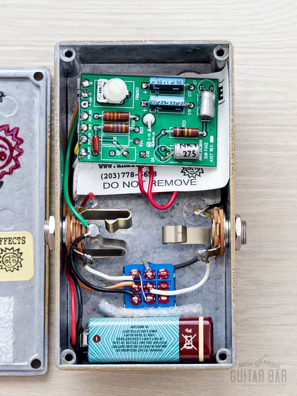 2007 Analog Man Sun Face Germanium Fuzz Effects Pedal NKT275 White