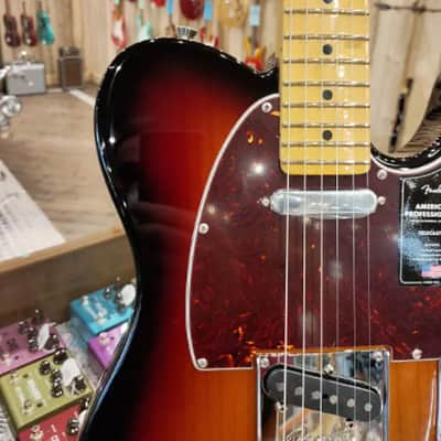 Fender American Professional II Telecaster Maple Fimgerboard 3-Color Sunburst image 9