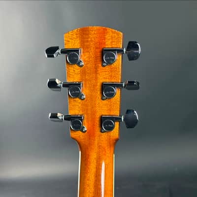 Gorgeous and Gently Used 2001 Larrivee OMV-09 Deep Body w/ Original case image 10