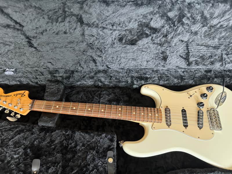 Fender Ritchie Blackmore Artist Series Signature Stratocaster 2009 - Present - Olympic White