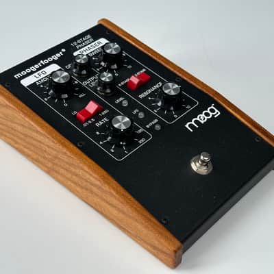 Moog MF-103 Moogerfooger 12-Stage Phaser 1999 - 2018 - Black image 2