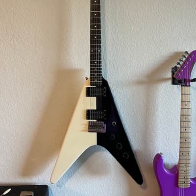 Vintage MIJ Arbor  Flying V 1980’s With original case! image 1