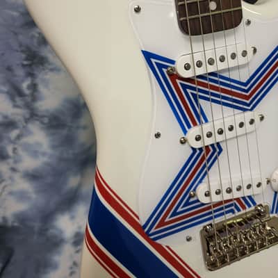 Video Demo 2021 Mint BiLT White Red Blue Stripe MERC Model Lindy Fralin Blues Pickups Trem Custom Design Pro Setup BiLT Gigbag image 6