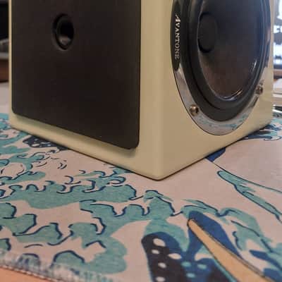 Avantone Pro MixCubes Passive (Single) 2011 - Present - Buttercream image 6