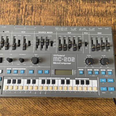 Roland MC-202 MicroComposer 1983 - 1985 - Gray image 7