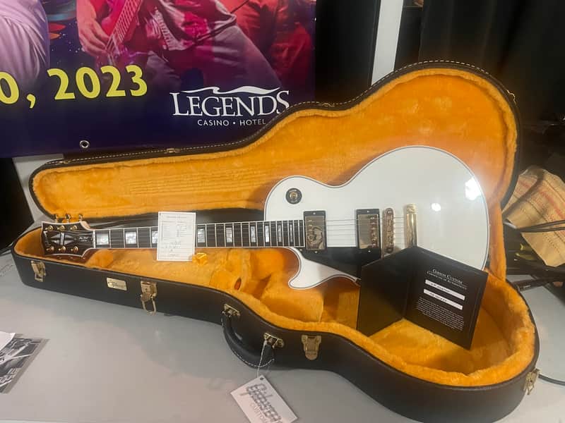 Gibson Les Paul Custom 2025 (LH) - Alpine White | Reverb