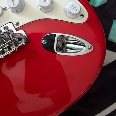Squier Standard Stratocaster with Maple Fretboard 2001 - 2018 - Candy Apple Red image 11