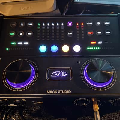 Avid MBox Studio 21x22 USB-C Audio Interface 2022 - Present - Black image 1