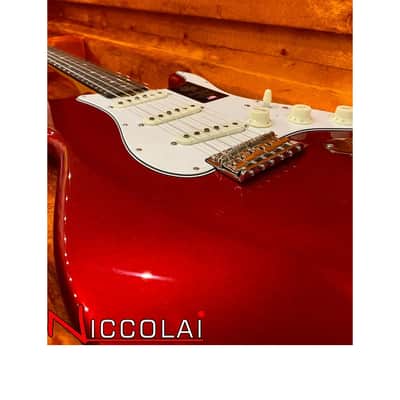 FENDER American Vintage II 1965 Stratocaster, Round-Lam Rosewood Fingerboard, Candy Apple Red image 4