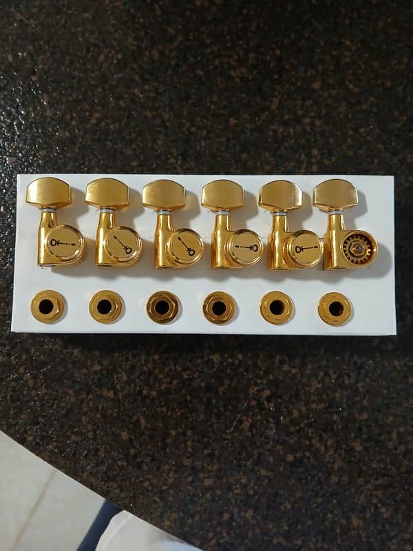 MIM Charvel Gold Locking StaggeredTuners 6 In Line Dual Pin image 1