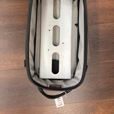Mono PFX-PB-LT-SLV Pedalboard Lite - Silver w/M80-TICK-V2-BLK accessory case 2.0 image 5