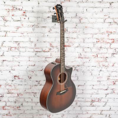 Taylor - (2025) 324ce - Acoustic-Electric Guitar - Mahogany/Mahogany - Shaded Edge Burst Top - w/ Hardshell Case - x5075 image 4