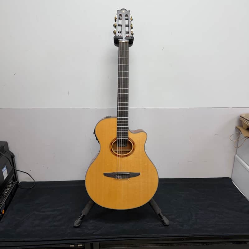Used Yamaha NTX700 Solid Spruce Top Classical Acoustic-Electric Classical Guitar Natural image 1