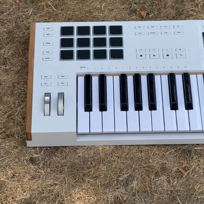 Arturia KeyLab 49 Mk3 Professional MIDI Controller image 2