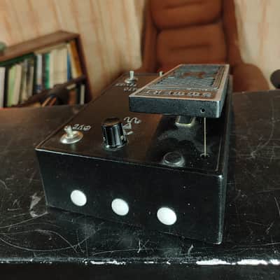 EFFEKT-1 Vintage Guitar PEDAL Soviet analog WAH FUZZ VIBRATO Synth EFFECT USSR image 4