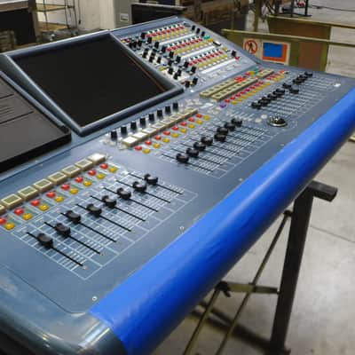 Midas Pro2-TP Console 2015 - Blue image 2