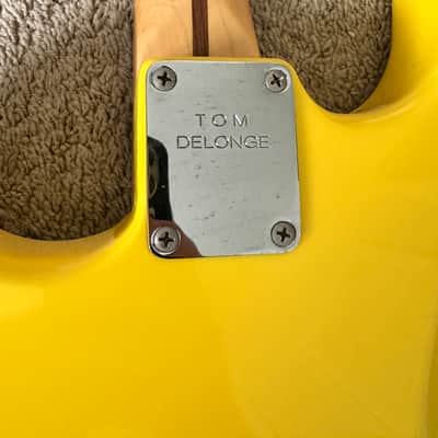 Original 2002 Fender Tom Delonge Limited Edition Stratocaster Strat Graffiti Yellow image 9