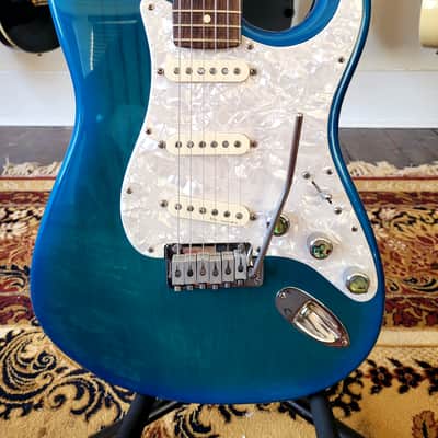 1995 Fender Stratocaster Plus Deluxe - Rare Blue Burst - Upgraded Noiseless Pickups & Tweed Case image 2