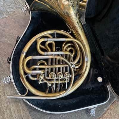 Yamaha YHR-561 Double French Horn with case and mouthpiece, Made in Japan image 7