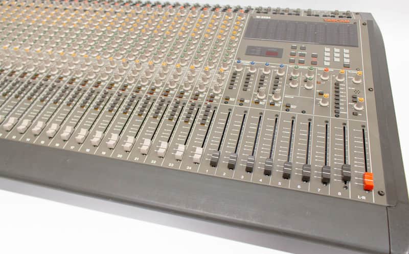 Tascam M-2524 24 Channel / 8 Bus Analog Multitrack Mixer Mixing