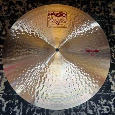 Paiste 18" 2002 Medium Cymbal - Traditional image 1