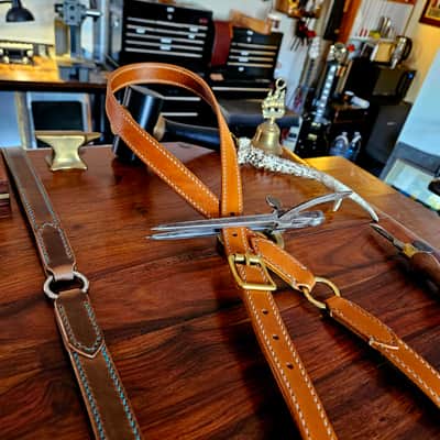 "Frodo" - Elegant hand stitched leather guitar strap with decorative ring image 17