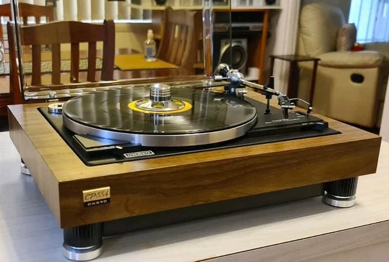 VINTAGE ONKYO 1970,s TURNTABLE/JAPAN/RESTORED/ORTOFON CARTRIDGE AND STYLUS