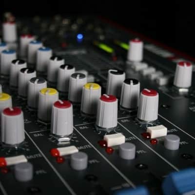 Allen & Heath ZED-16FX Multipurpose USB Mixer w/ FX for Live Sound and Recording image 5