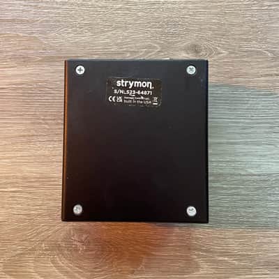 Strymon Iridium with box image 4