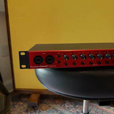 Focusrite Clarett+ OctoPre 8-Channel Microphone Preamp with ADAT I/O 2022 - Present - Red image 6