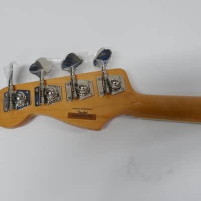 Squier FSR Classic Vibe Late '60s Jazz Bass 2022 - Lake Placid Blue image 8