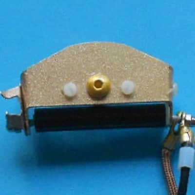 6th Finger Rolling Capo - Gold.  Fastest in the world ! image 3
