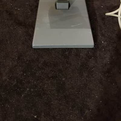 Olson M-201 Dynamic Cardoid Microphone   Grey image 4