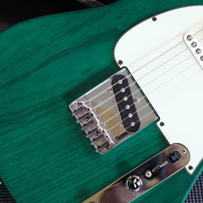 1993 G&L ASAT Classic USA Electric Guitar Trans Green + OHSC image 4