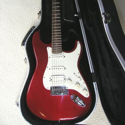 Fender Deluxe Stratocaster HSS 2000 - Candy Apple Red image 2