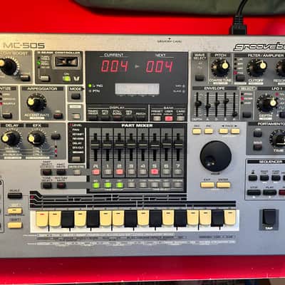 Roland MC-505 Groovebox