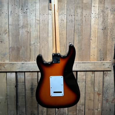 Fender MIM Stratocaster HSS-3 Color Sunburst (Pre-Owned) image 4